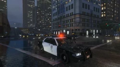 Полицейская машина из GTA 4