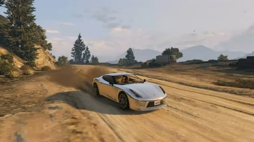 Белый спорткар в движении, GTA 4